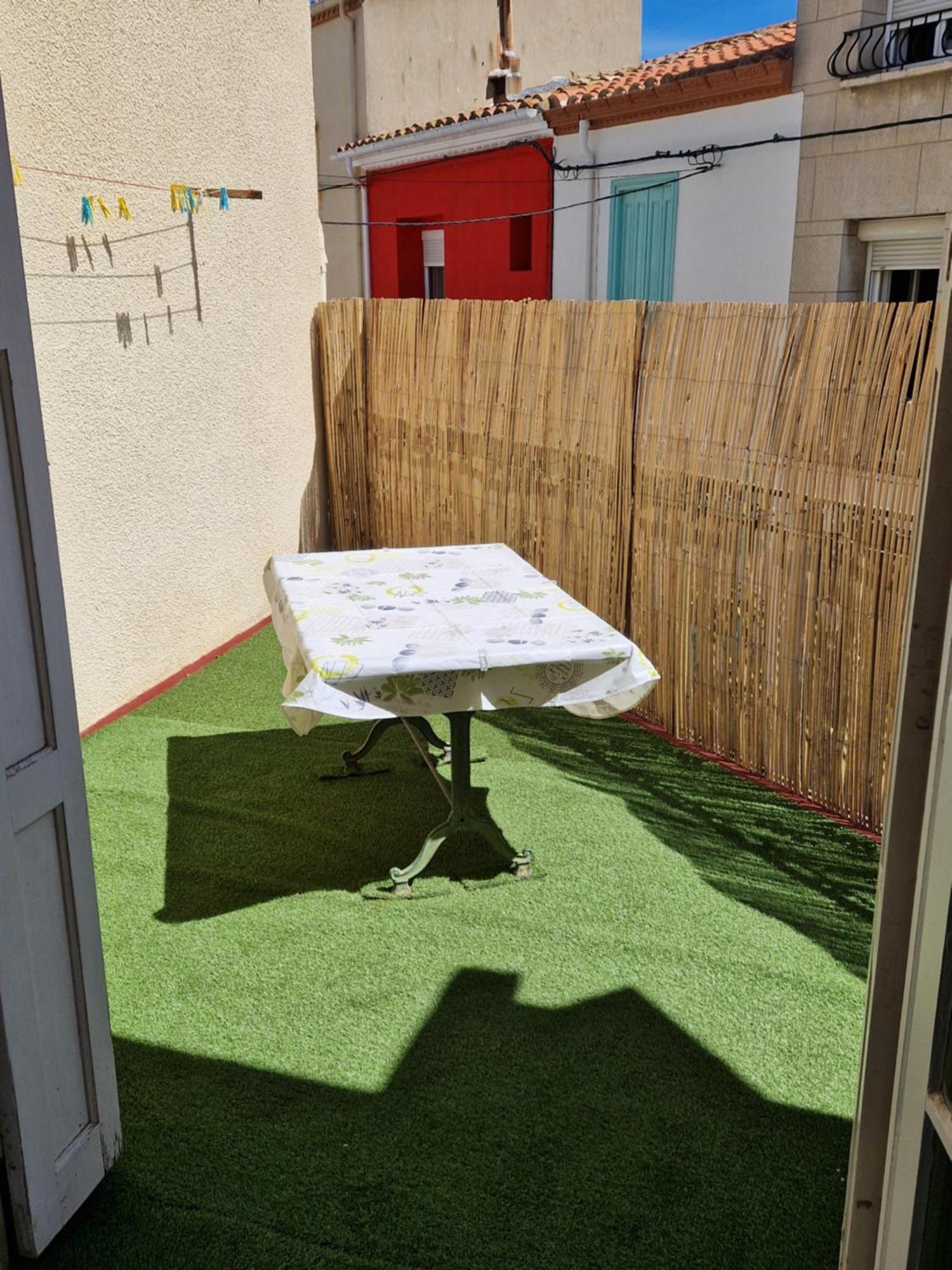 Apartment Avec Terrasse Laurent De La Salanque *